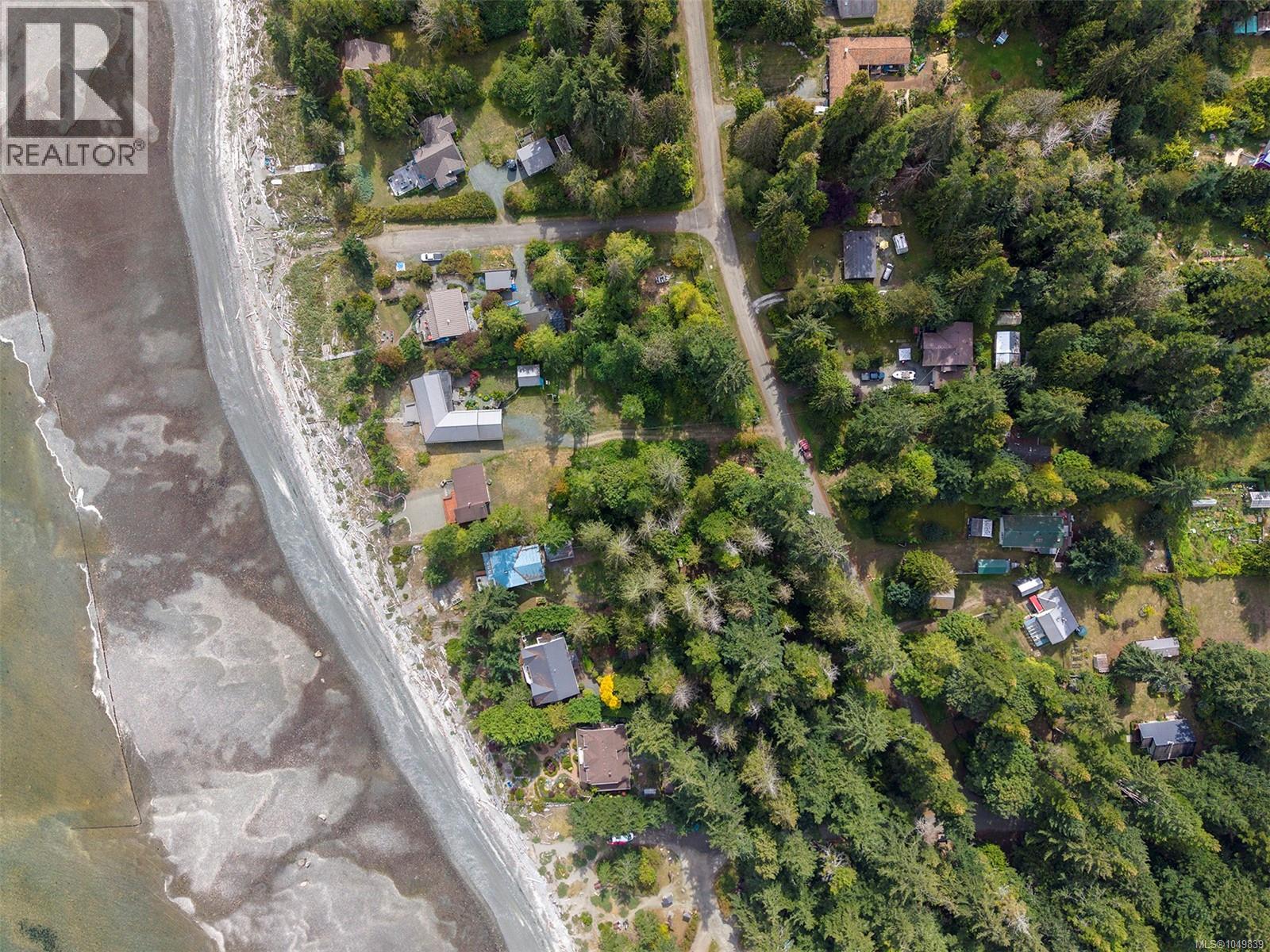 1701 Dalziel Rd, Denman Island — photo 4