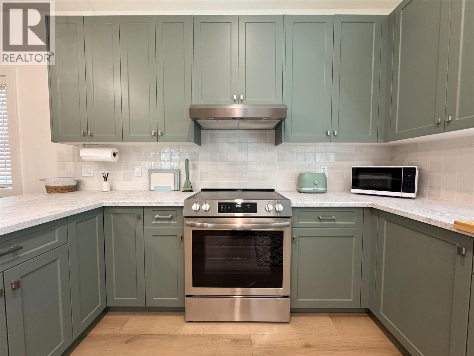 667 72nd Avenue - 18