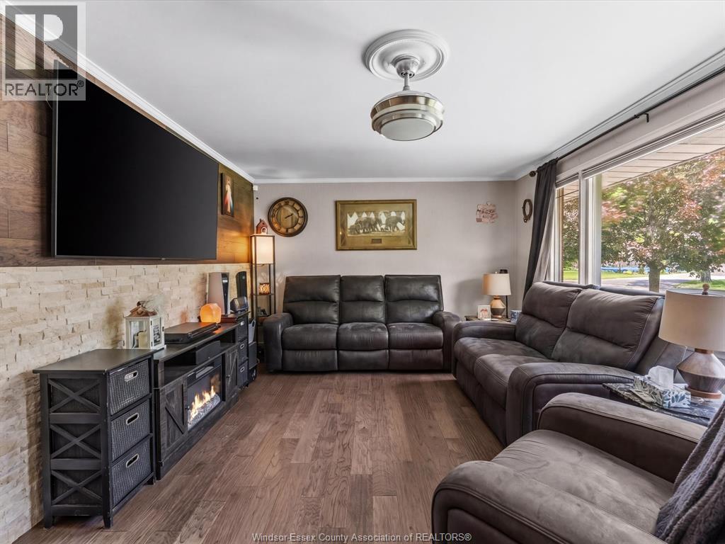 11 WARREN AVENUE, Leamington — photo 4