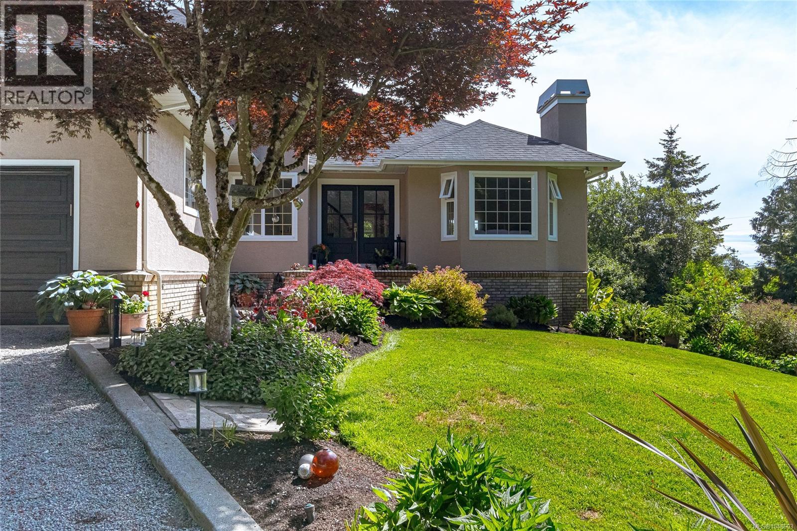 1650 Tatlow Rd, North Saanich