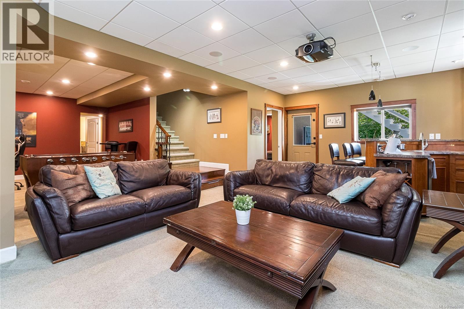 1650 Tatlow Rd, North Saanich
