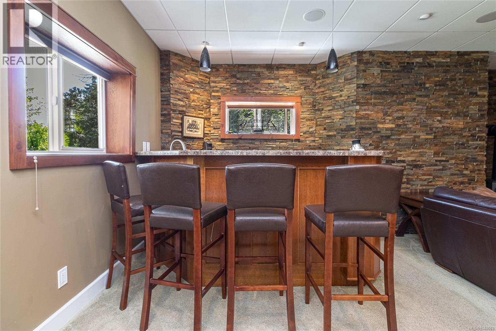 1650 Tatlow Rd, North Saanich