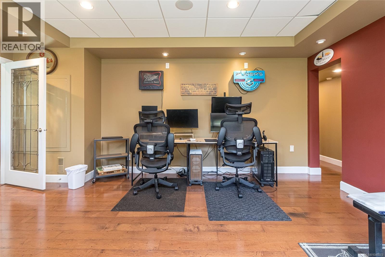 1650 Tatlow Rd, North Saanich