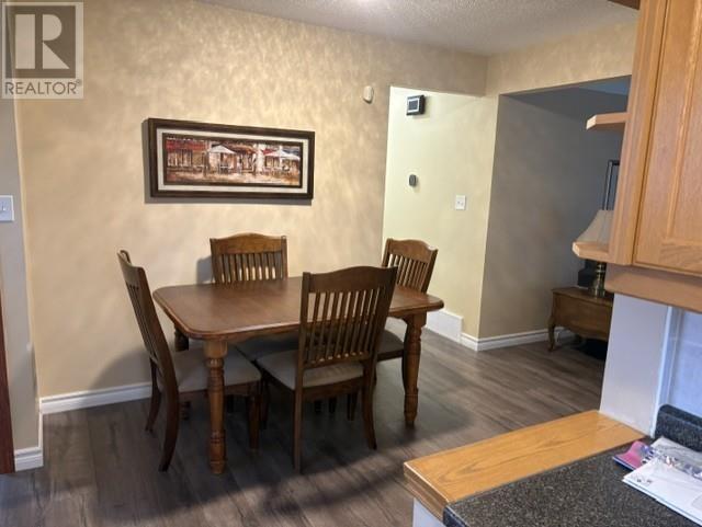 15 Kitchener RD - Image 3