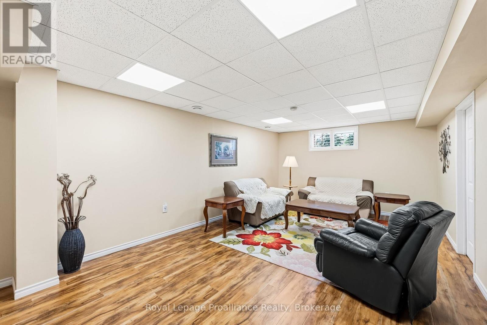 56 ROYAL GALA DRIVE - Image 31