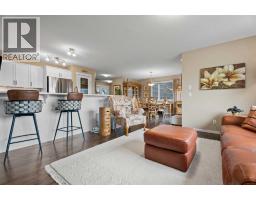 Bedroom - 241 Sunset Heights, Cochrane, AB T4C0E1 Photo 10