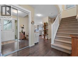 Living room - 241 Sunset Heights, Cochrane, AB T4C0E1 Photo 6