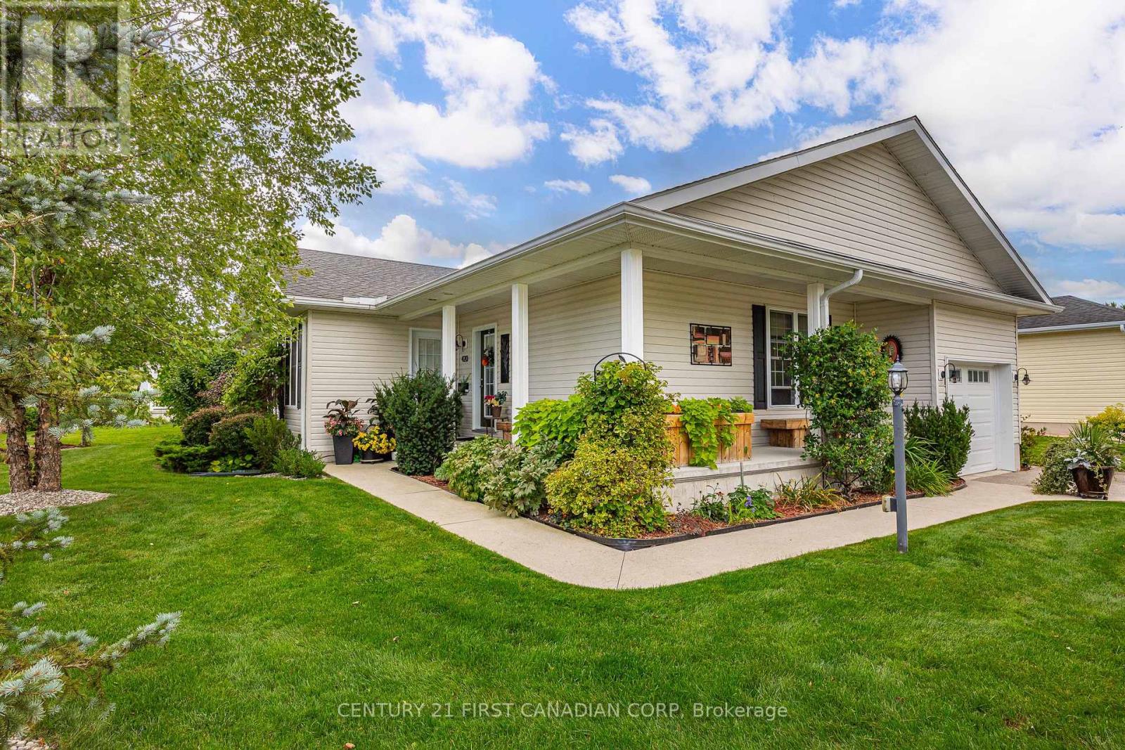 420 SHANNON BOULEVARD, South Huron (Stephen) — photo 3