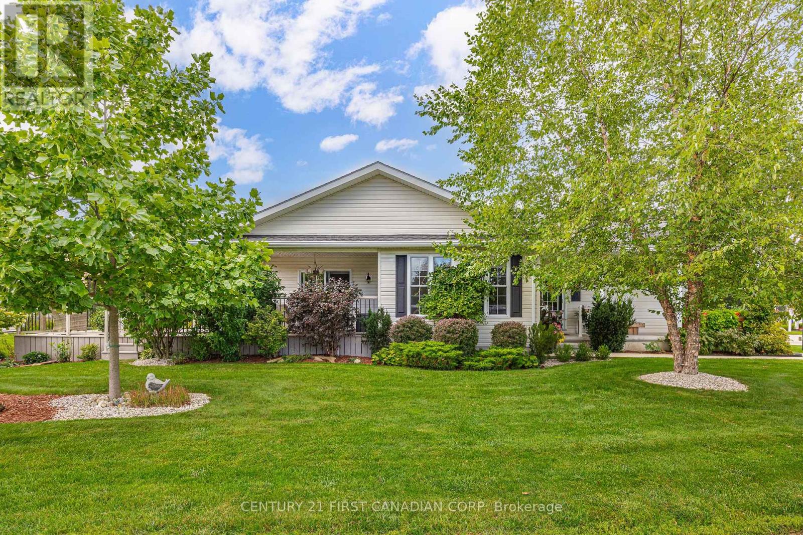 420 SHANNON BOULEVARD, South Huron (Stephen) — photo 4