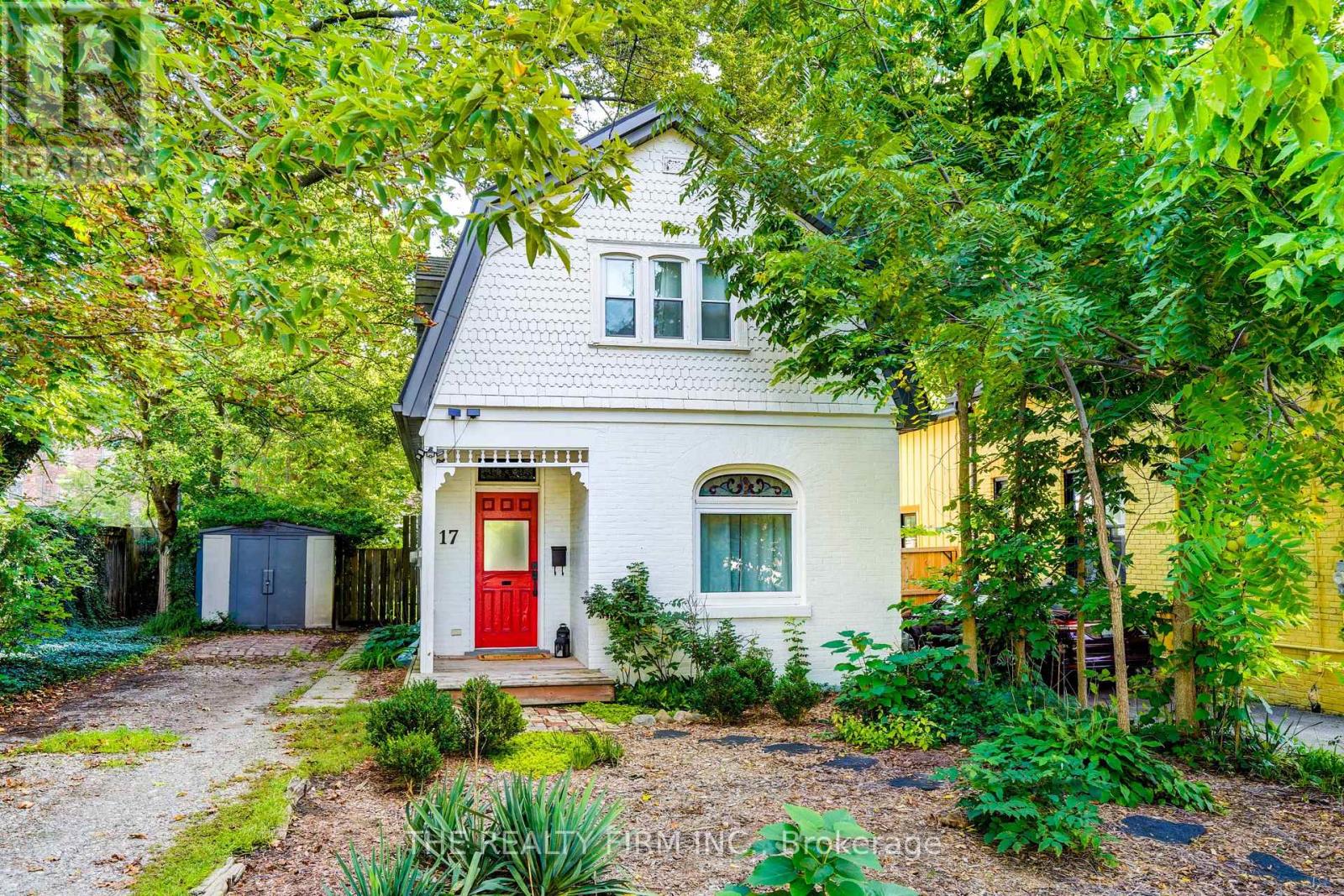 17 WOODWARD AVENUE, London North (North N)