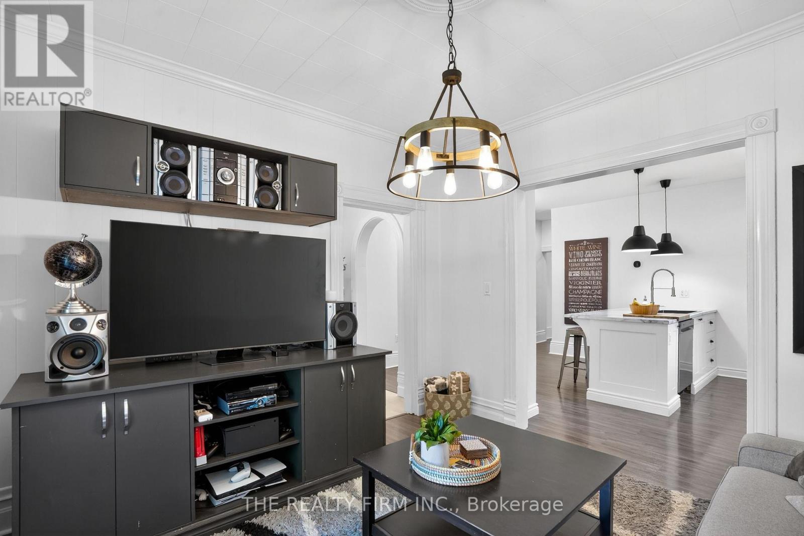 17 WOODWARD AVENUE, London North (North N) — photo 9
