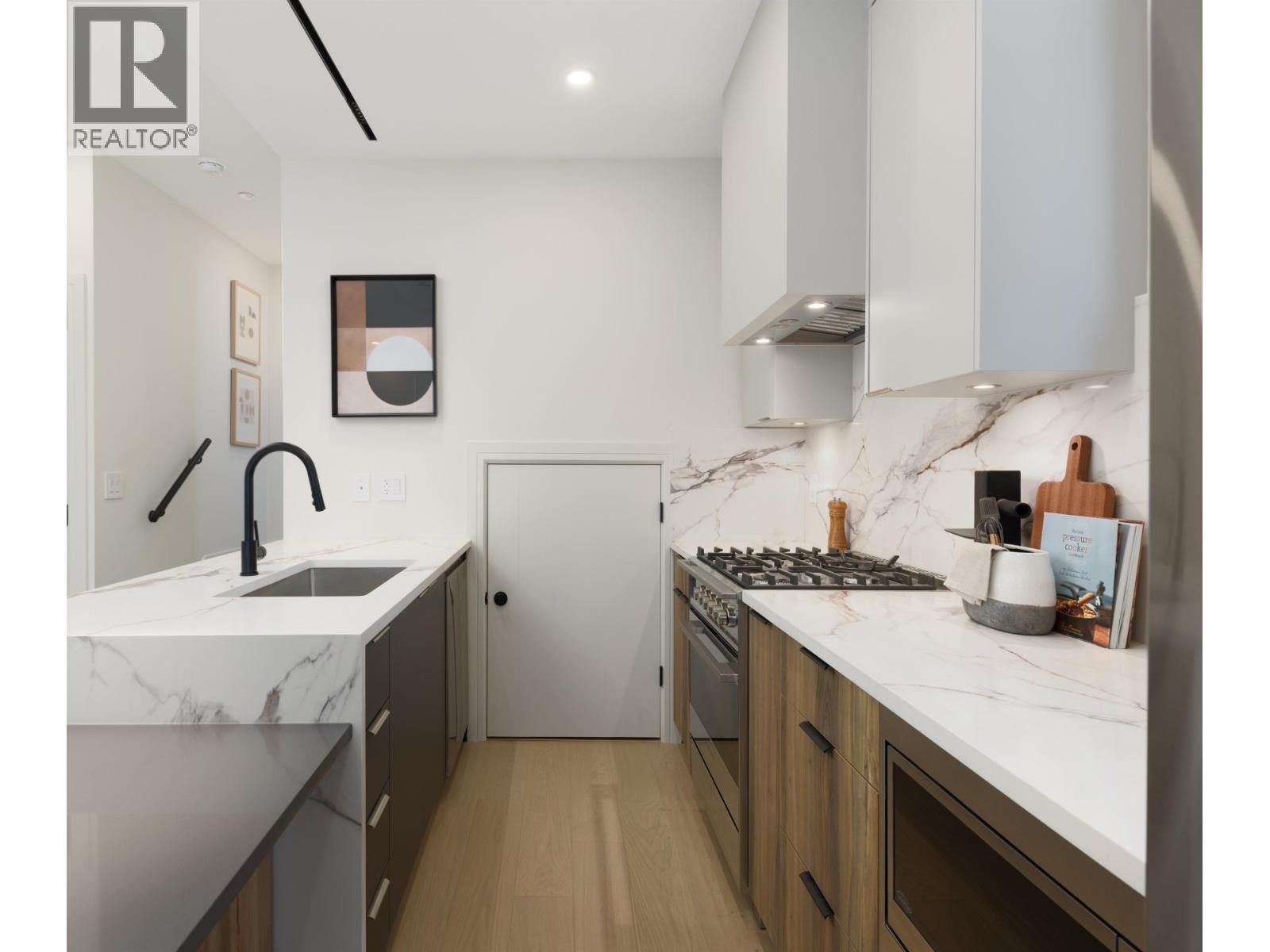 2068 E 1ST AVENUE, Vancouver