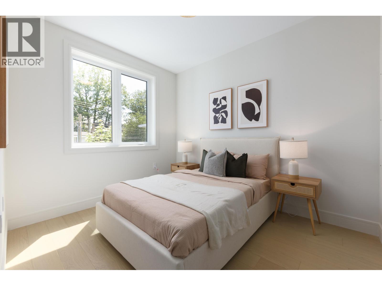 2068 E 1ST AVENUE, Vancouver