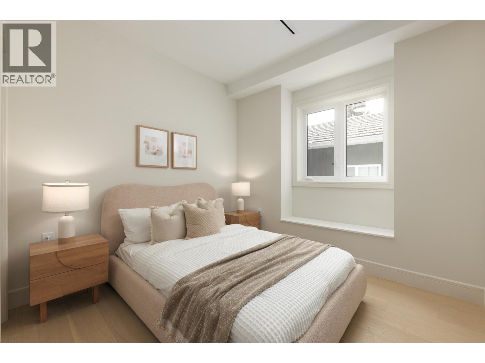 2066 E 1ST AVENUE, Vancouver