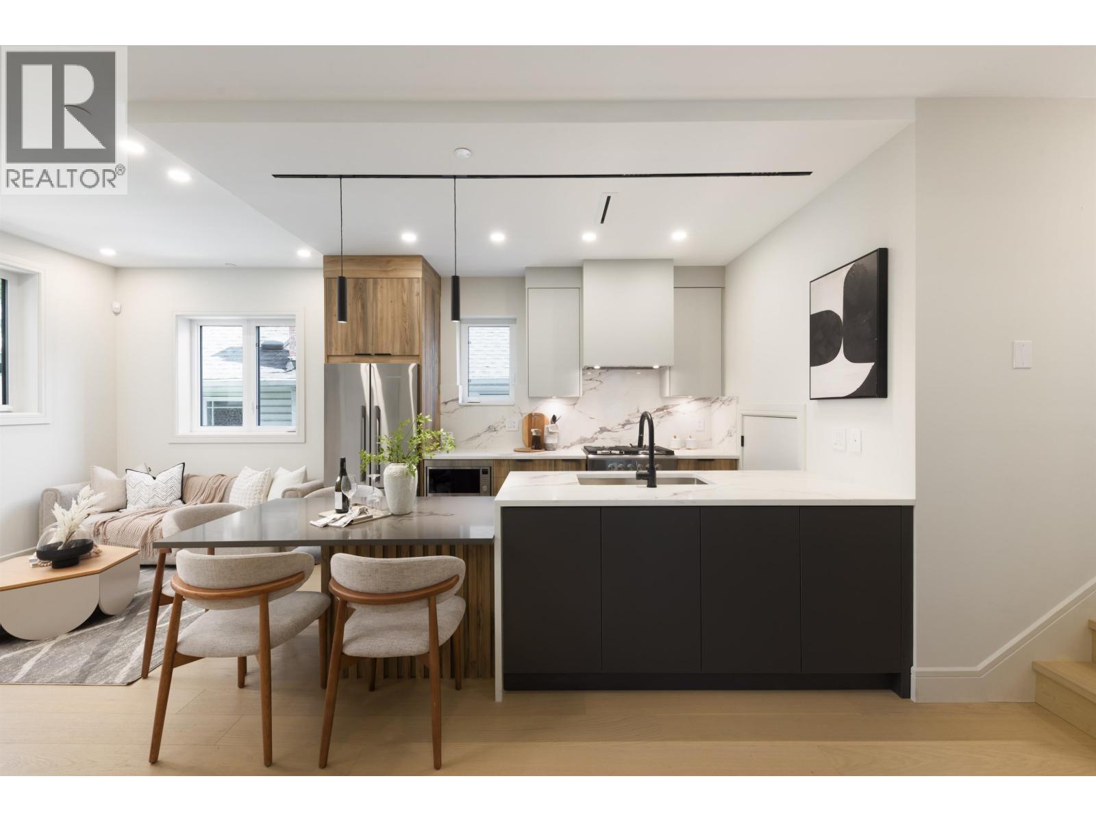 2066 E 1ST AVENUE, Vancouver