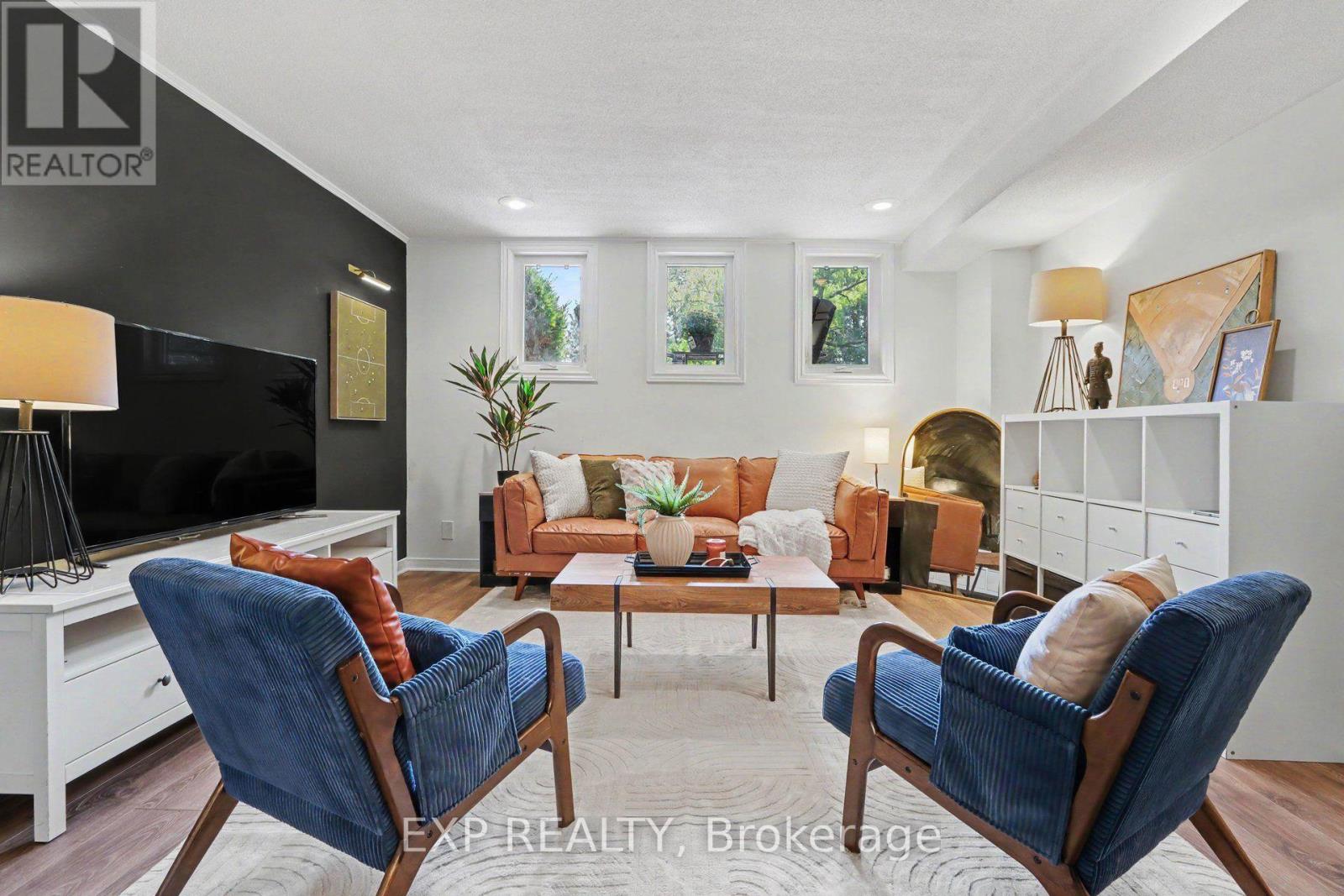1332 9TH LINE - 6