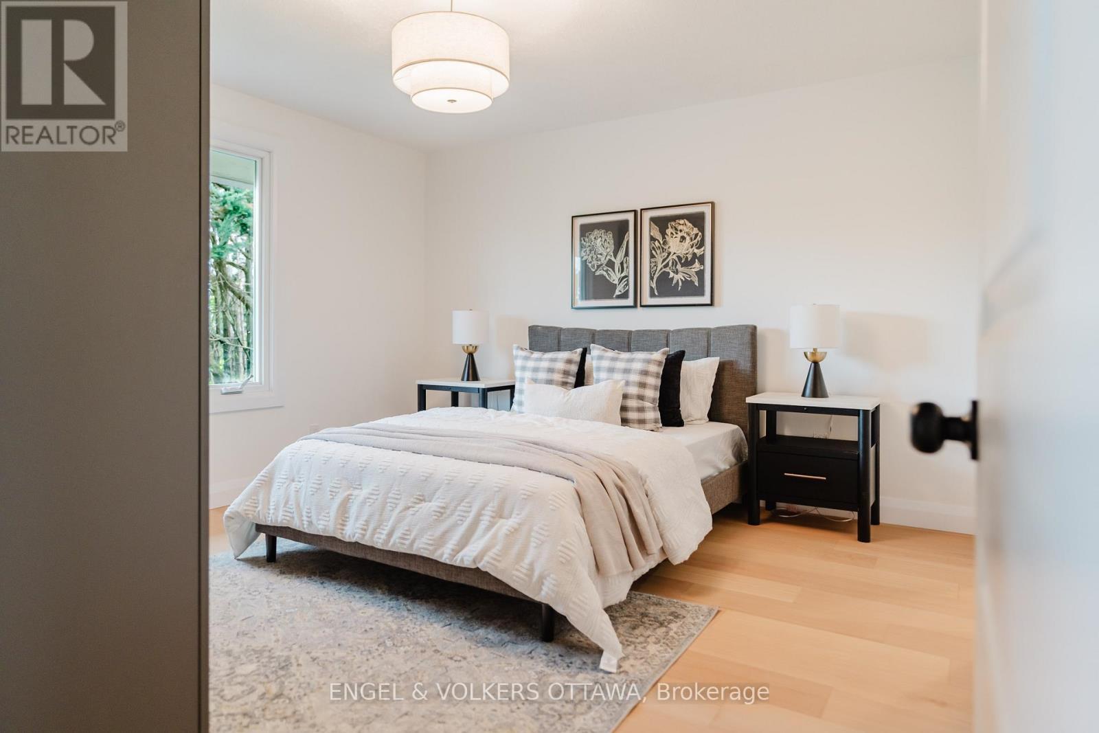 825 DE SALABERRY STREET, Ottawa. Luxury613. By Peter Sagos - Image 29