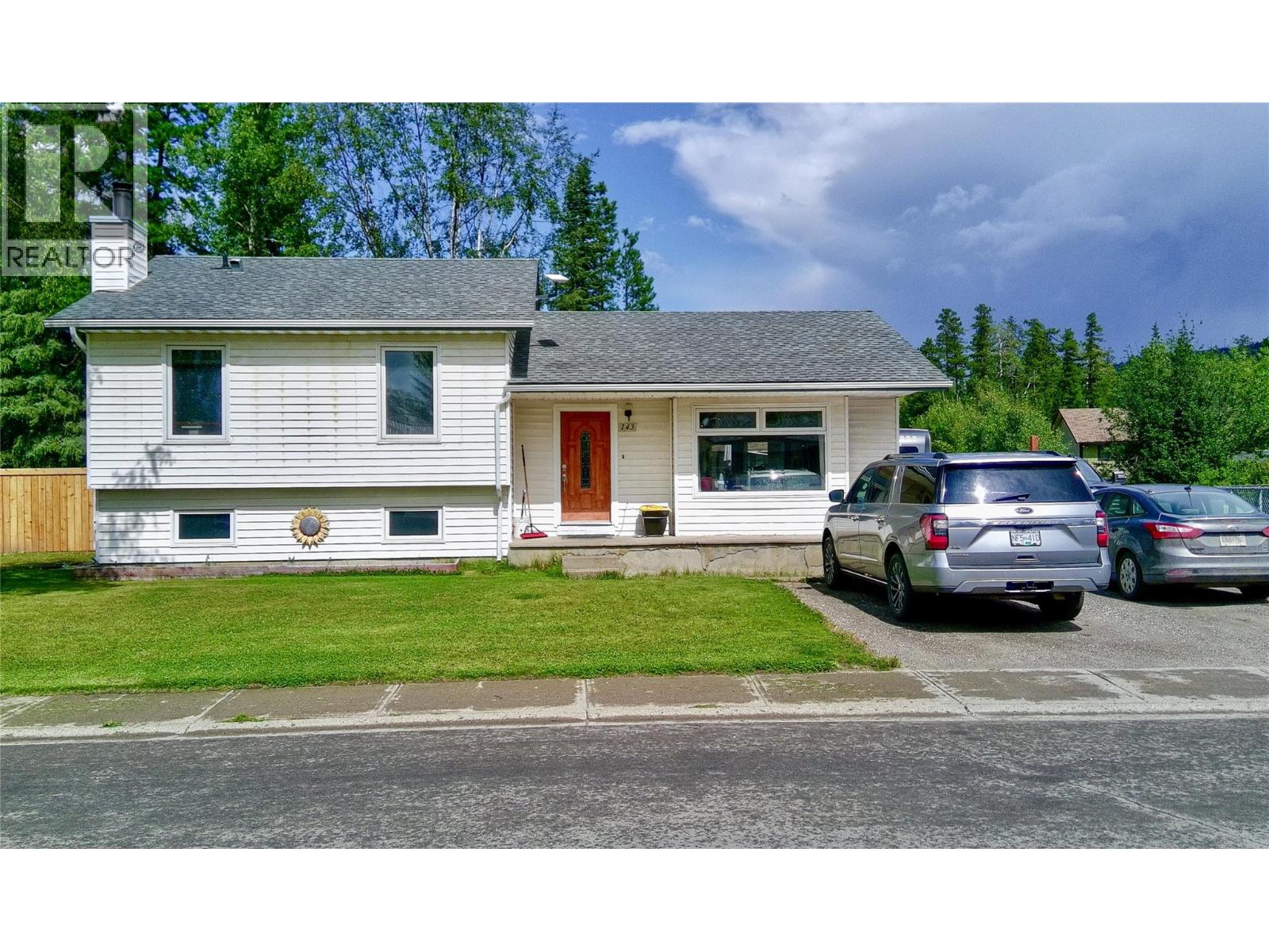 143 Bergeron Drive, Tumbler Ridge — photo 1