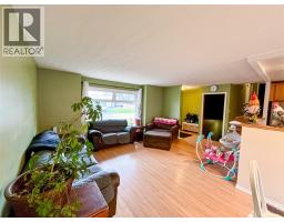 Dining room - 143 Bergeron Drive, Tumbler Ridge, BC V0C2W0 Photo 10