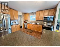 4pc Bathroom - 143 Bergeron Drive, Tumbler Ridge, BC V0C2W0 Photo 6