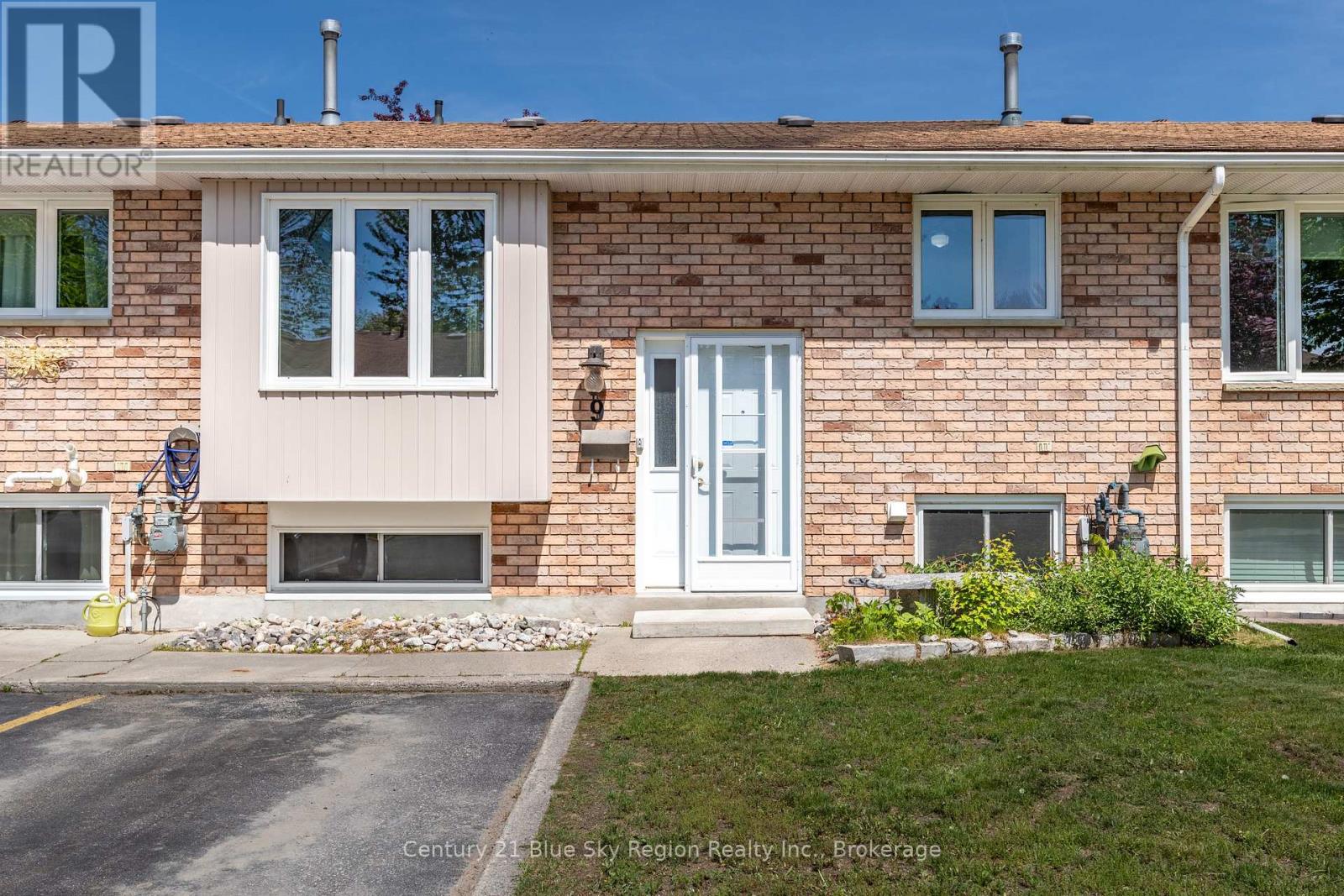 624 LAKESHORE DRIVE, North Bay (Ferris)