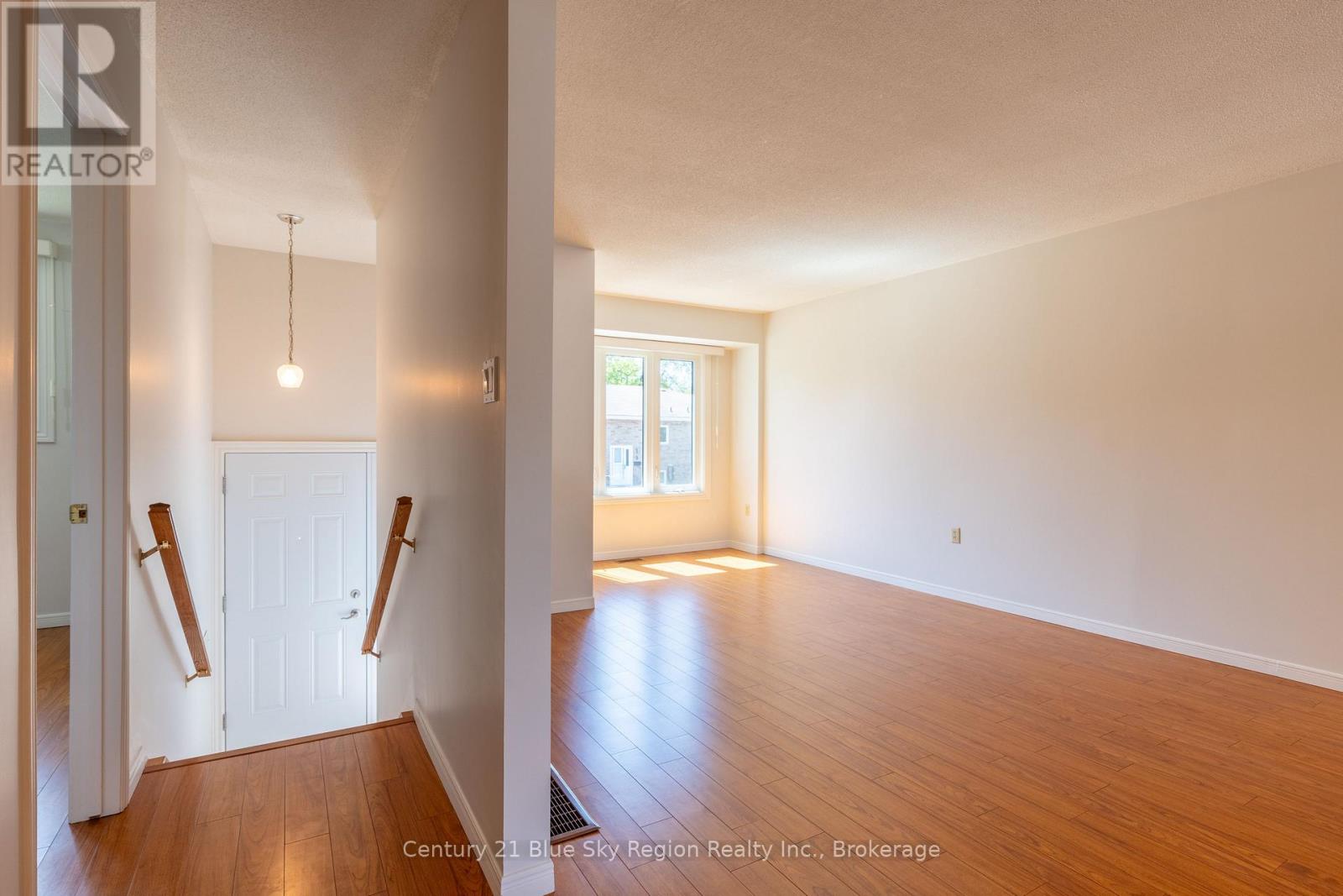 624 LAKESHORE DRIVE, North Bay (Ferris) — photo 3