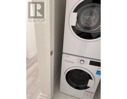 1107 - 110 Broadway Avenue, Toronto, ON M4P1V7 Photo 6