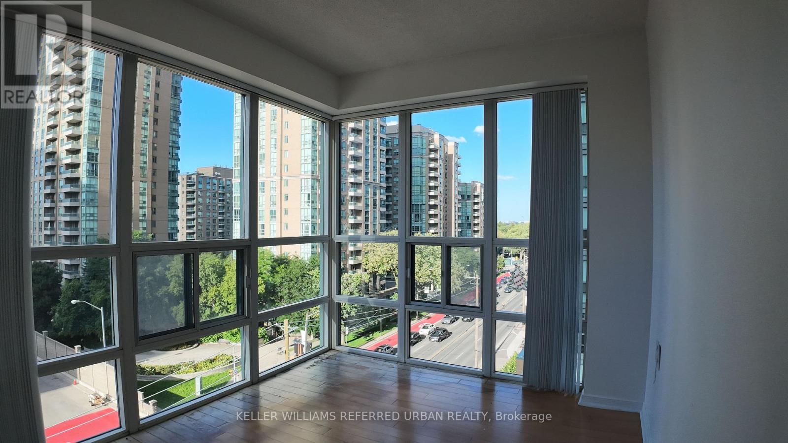 806 - 22 OLIVE AVENUE, Toronto (Willowdale East)