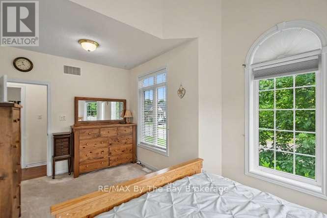 90 MEADOWLARK BOULEVARD - 19