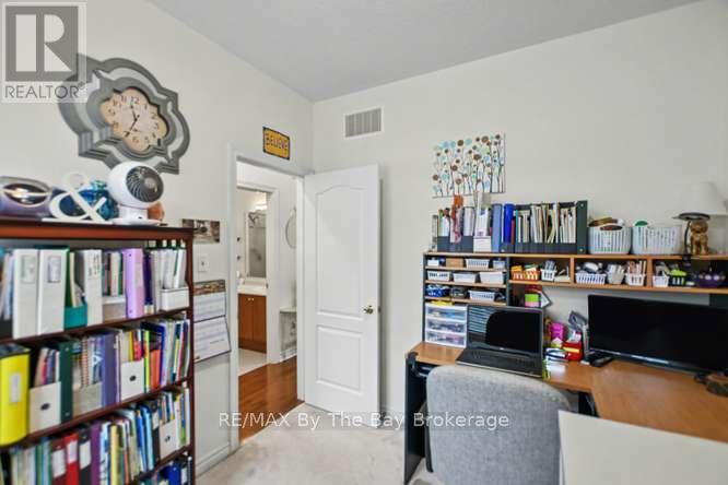 90 MEADOWLARK BOULEVARD - Image 22