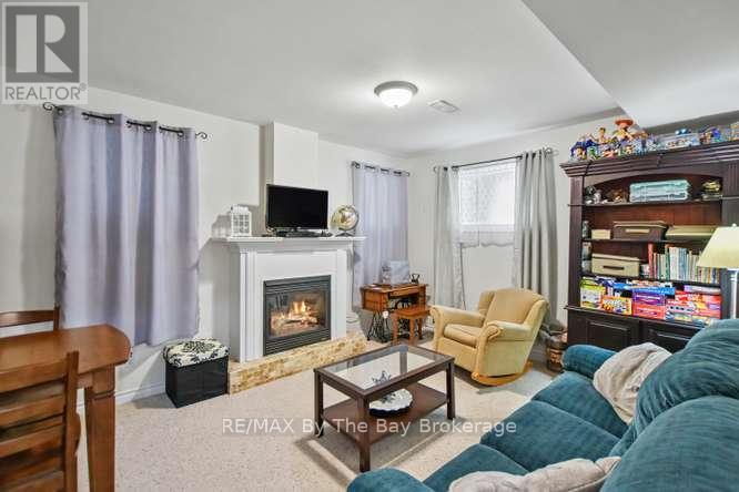 90 MEADOWLARK BOULEVARD - 24