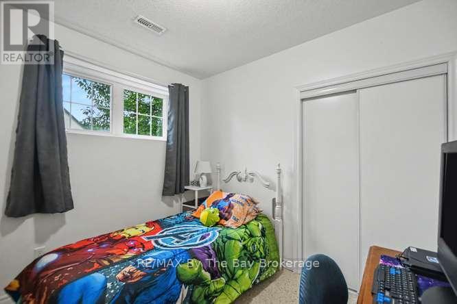 90 MEADOWLARK BOULEVARD - 27