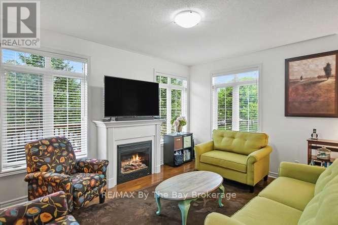 90 MEADOWLARK BOULEVARD - 8