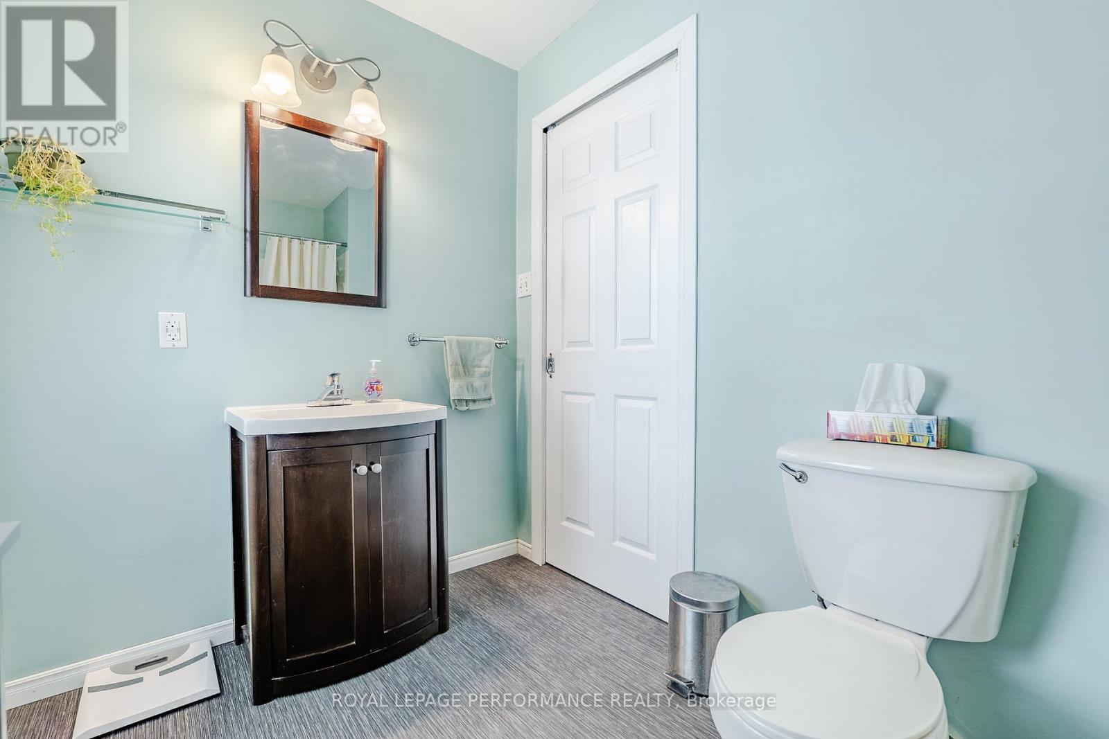 3301 ROSS AVENUE - Image 22