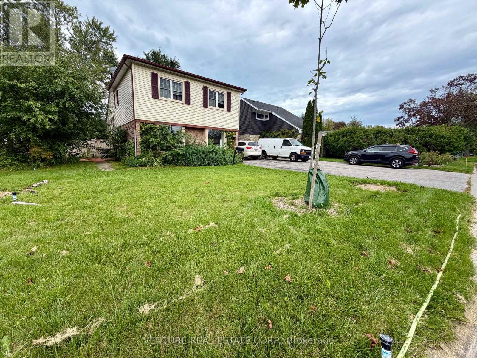 1329 BELAIR CRESCENT, Oshawa (Eastdale)