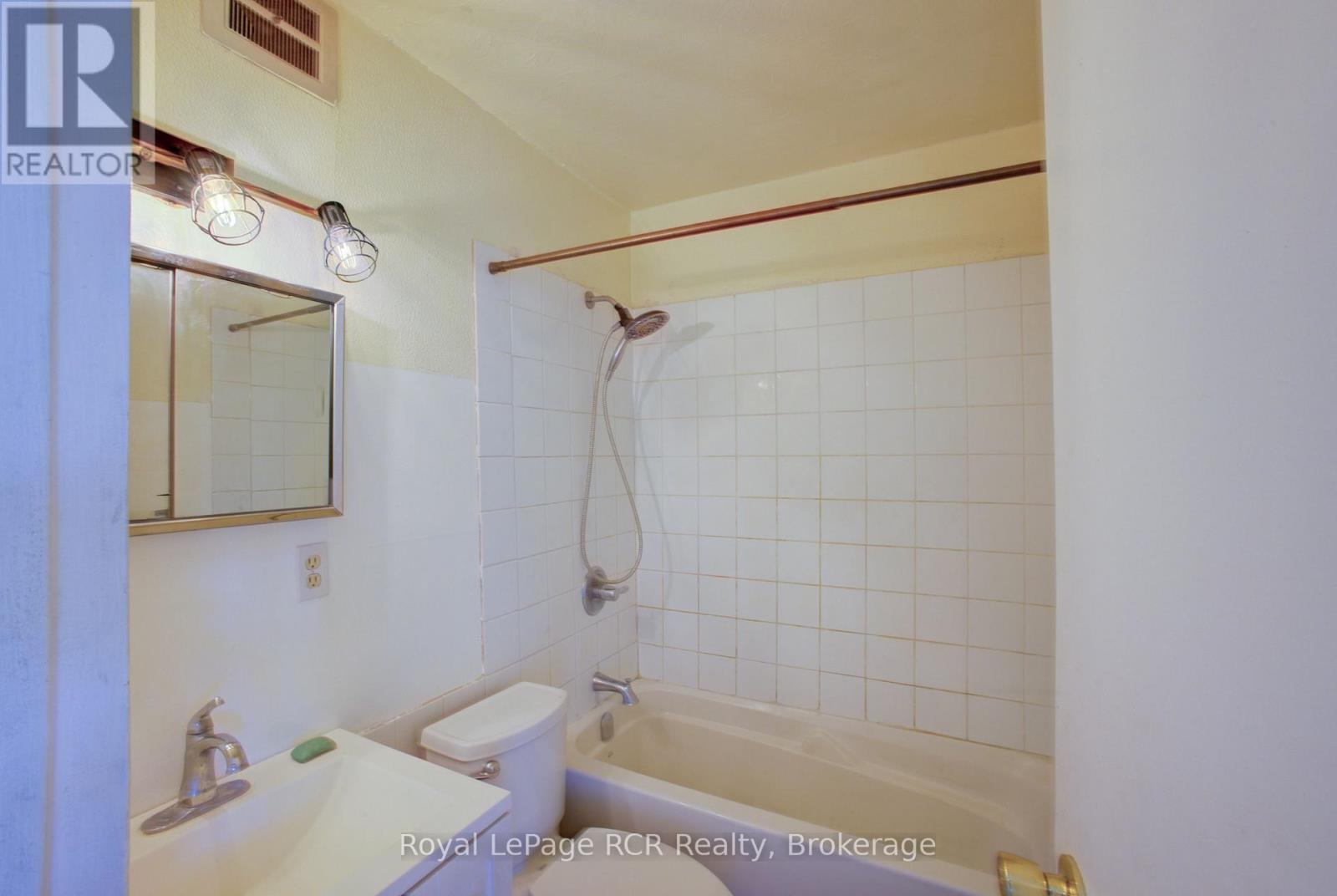 324 - 118 PRESTON STREET S, Wellington North (Arthur) — photo 9