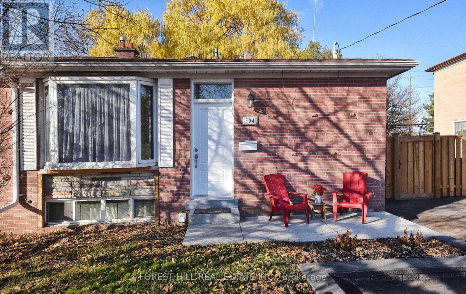 MAIN FL - 304 DEMAINE CRESCENT, Richmond Hill (Crosby) — photo 2