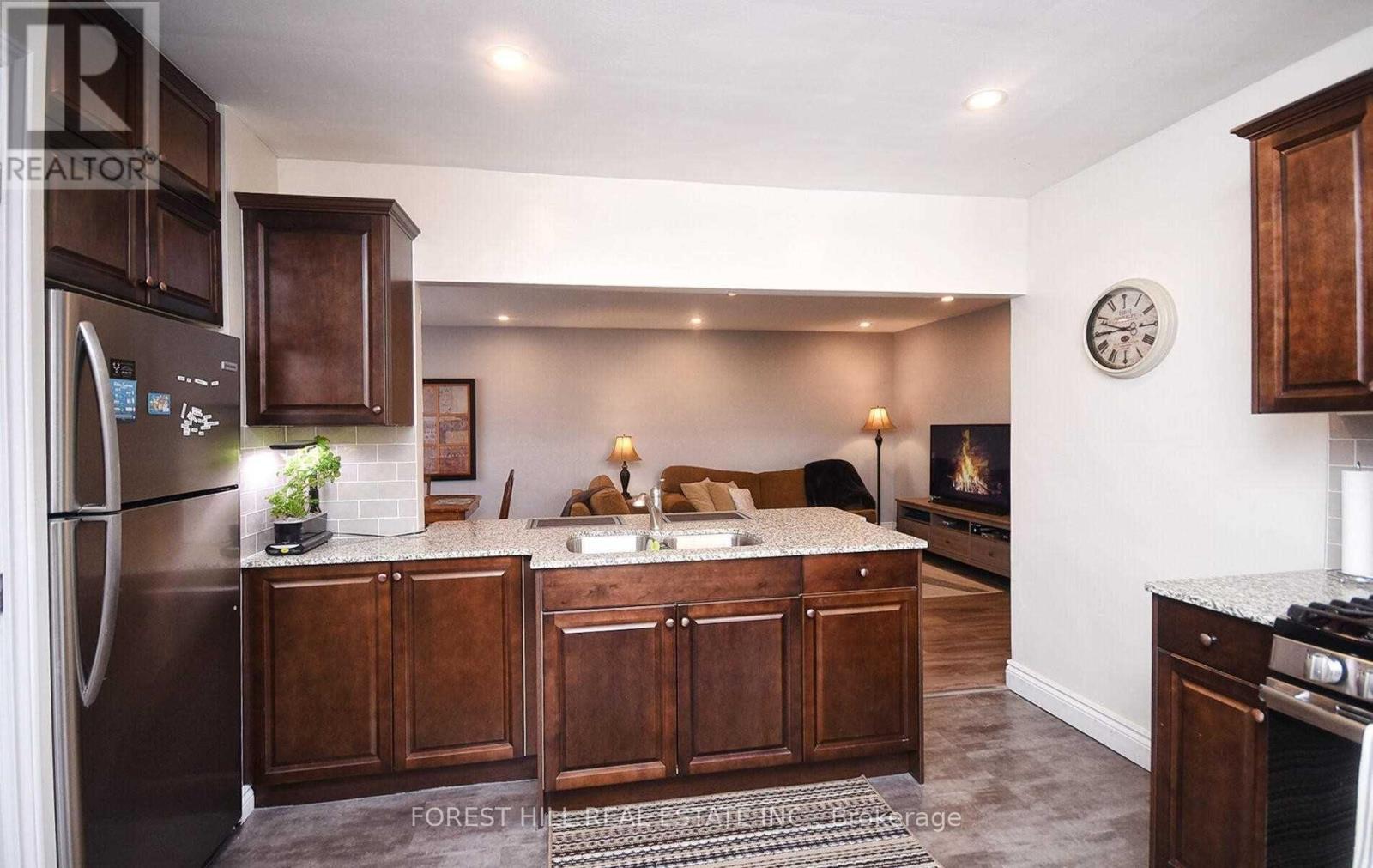 MAIN FL - 304 DEMAINE CRESCENT, Richmond Hill (Crosby) — photo 8