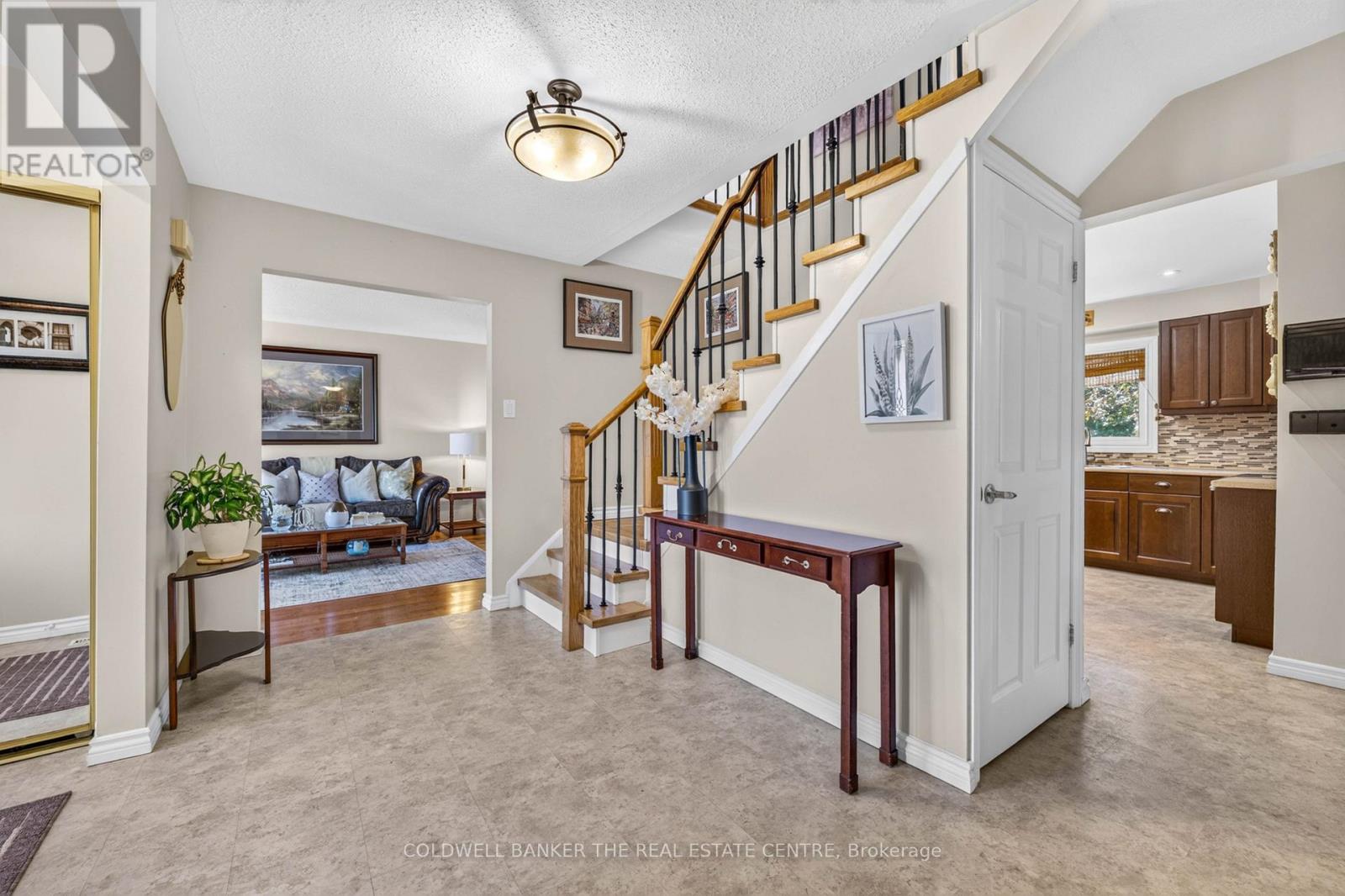 893 ARNOLD CRESCENT, Newmarket (Gorham-College Manor) — photo 5
