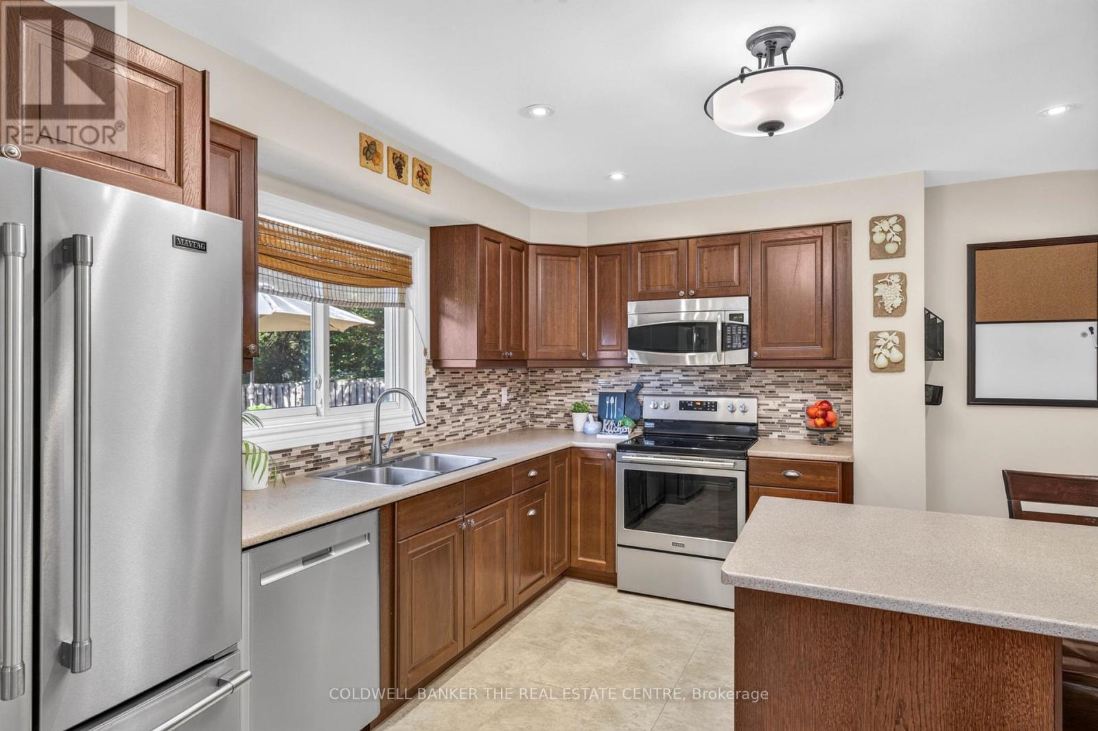 893 ARNOLD CRESCENT, Newmarket (Gorham-College Manor) — photo 9