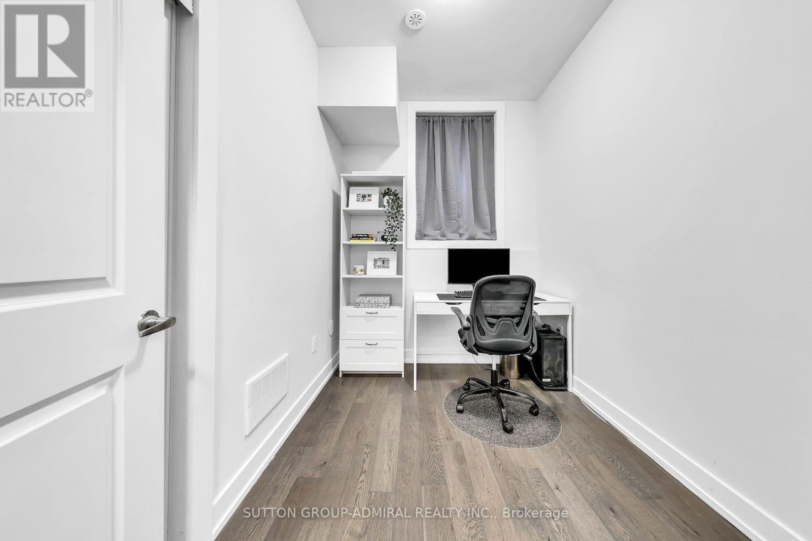 #L-103 9560 ISLINGTON AVENUE - 21