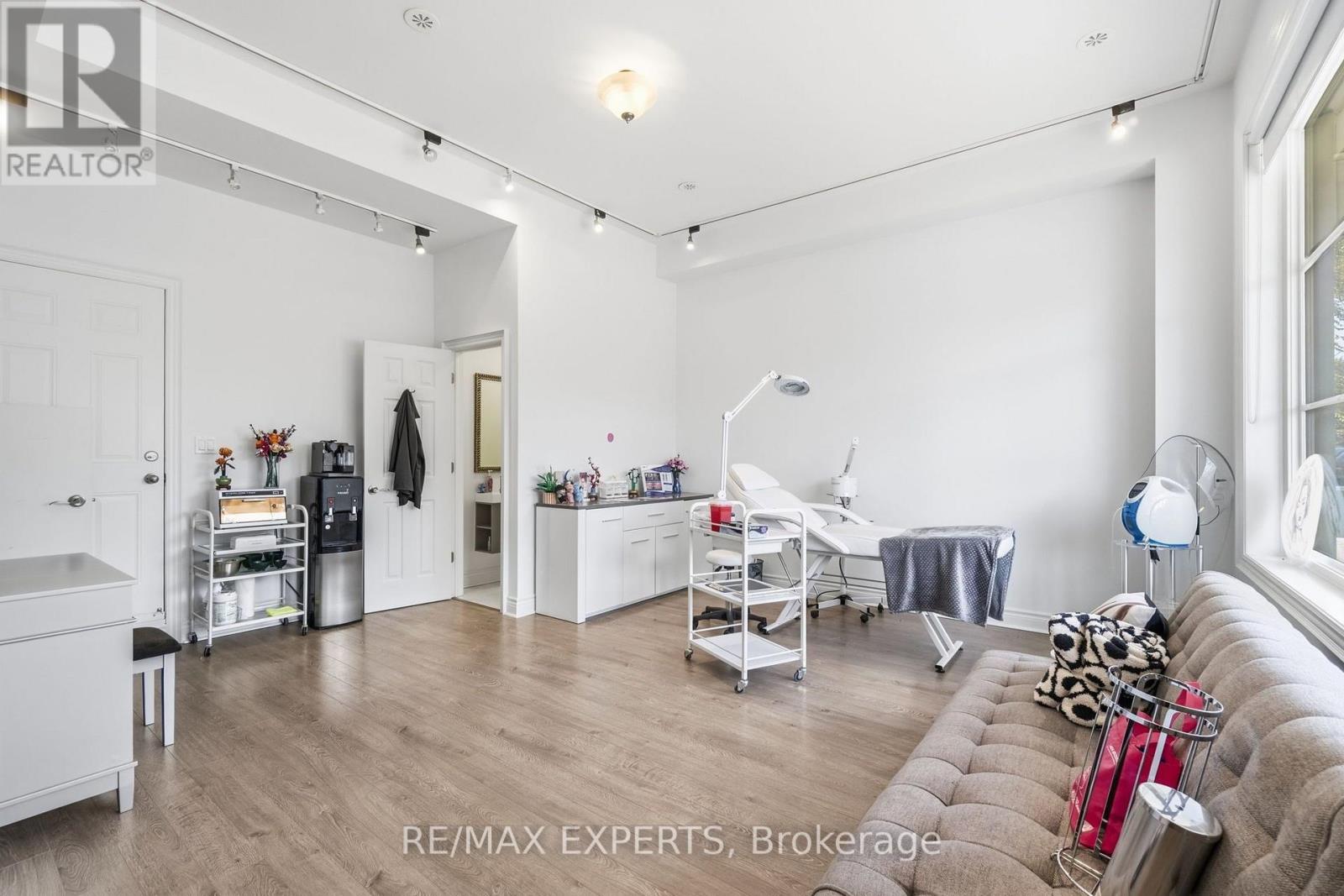7 - 10060 KEELE STREET, Vaughan (Maple) — photo 4