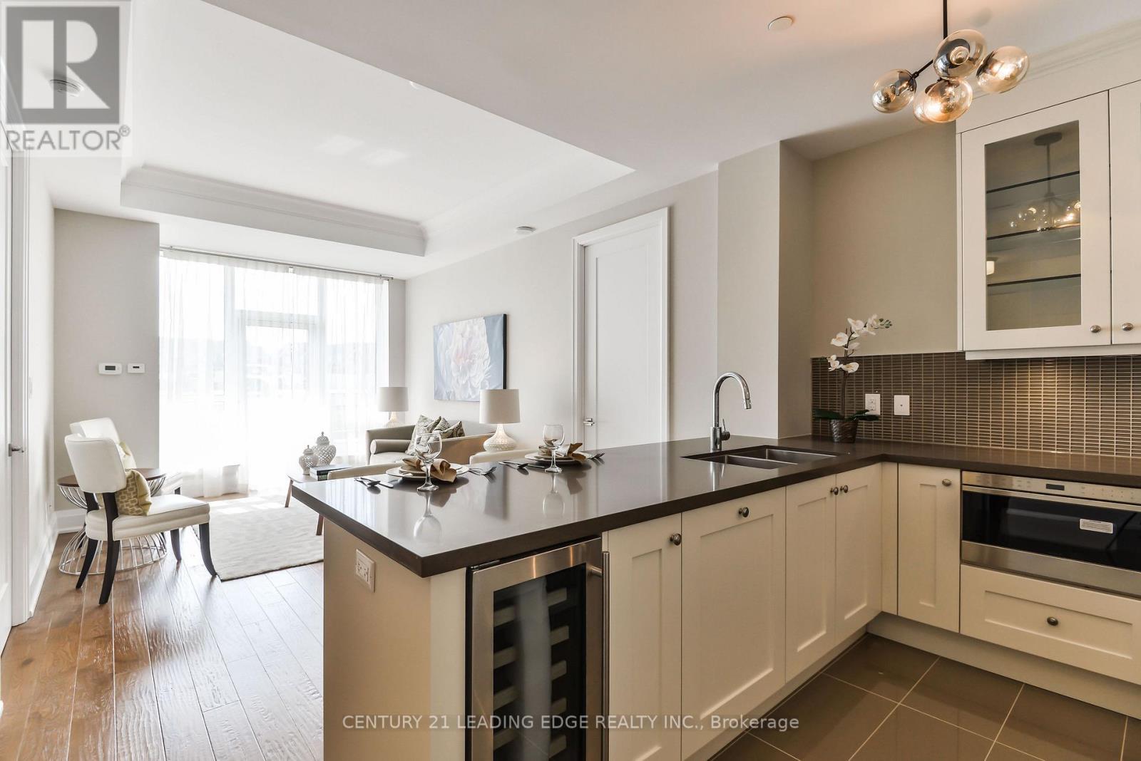 210 - 9 STOLLERY POND CRESCENT, Markham (Devil's Elbow) — photo 7