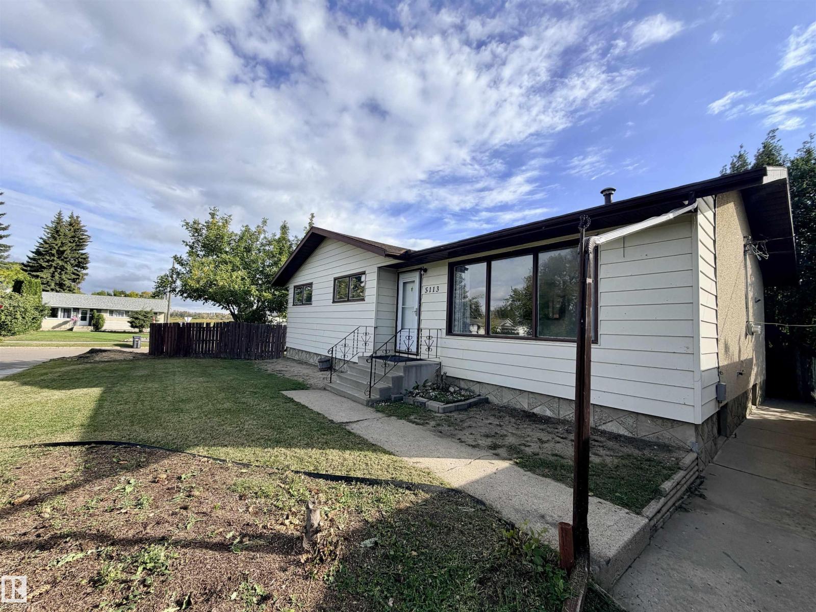 5113 45 ST - 27