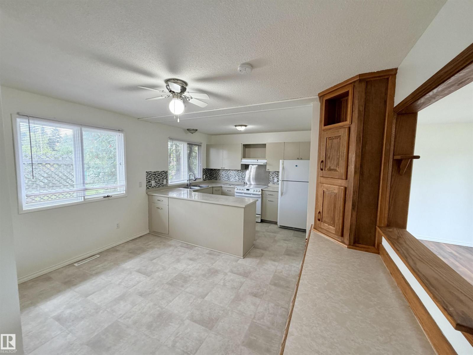 5113 45 ST - 5