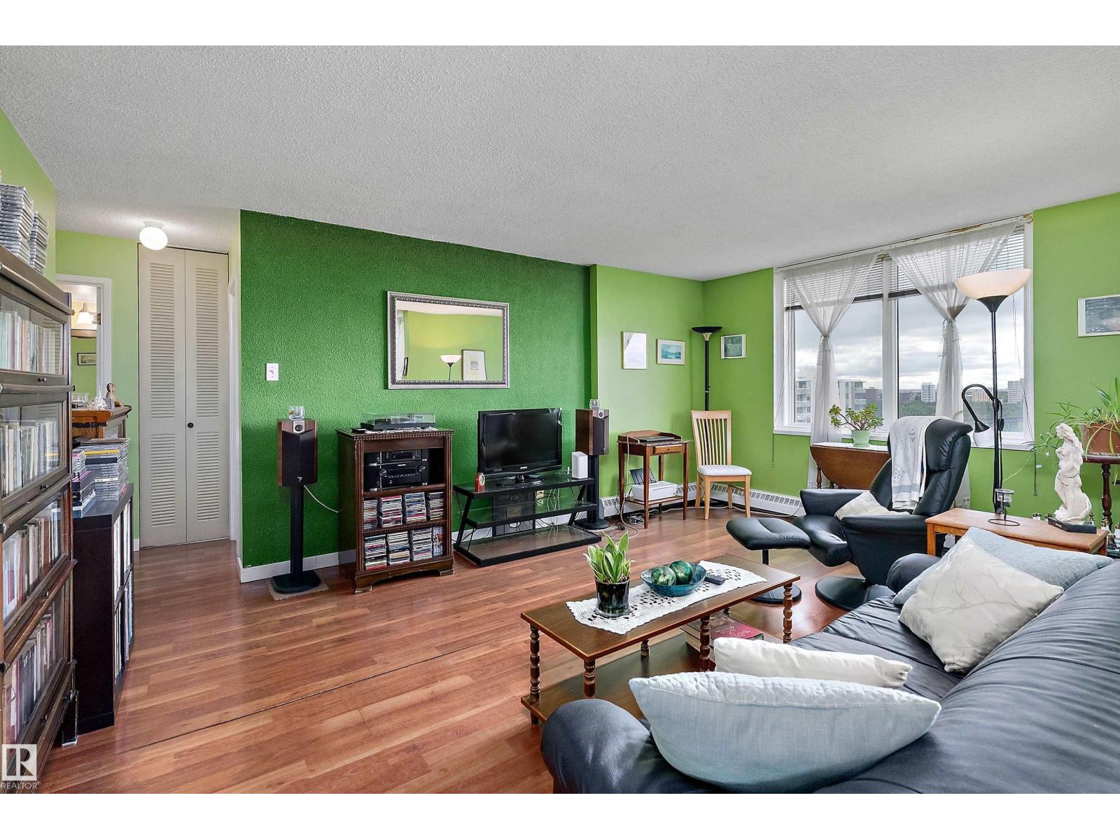 #1704 9916 113 ST NW - 20