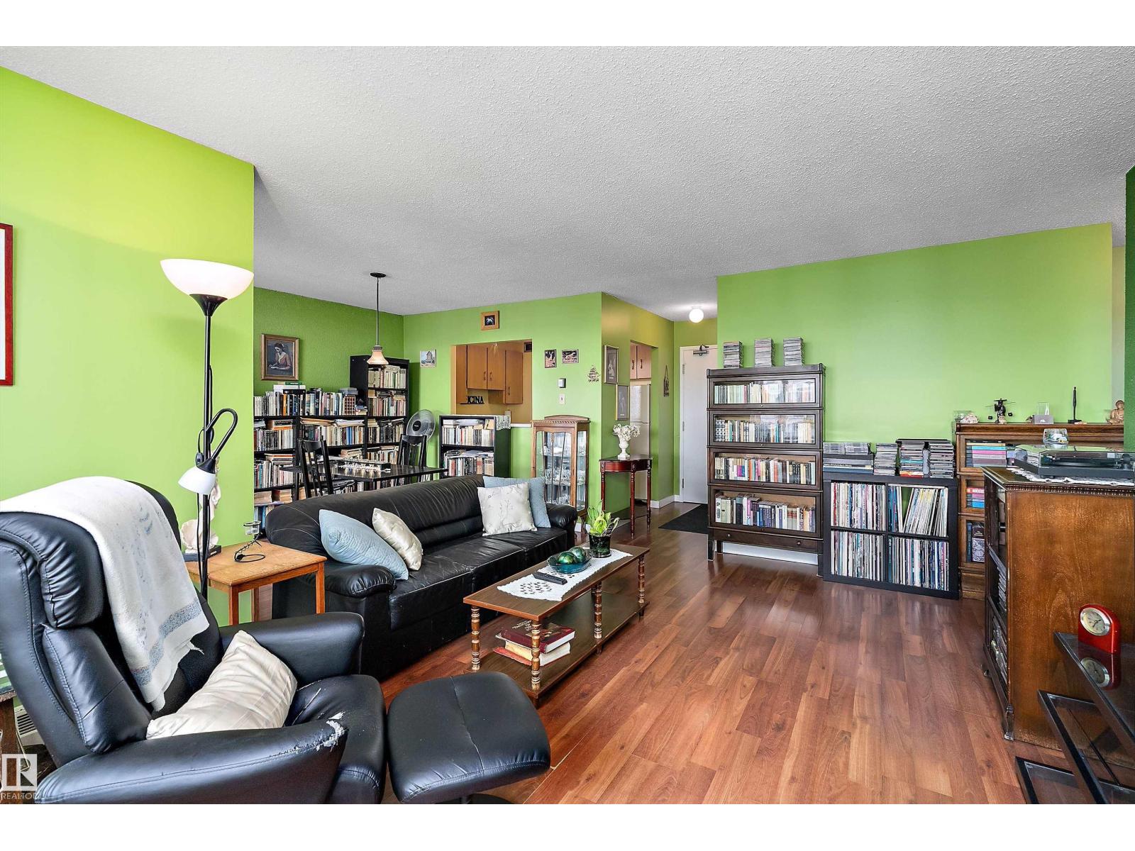 #1704 9916 113 ST NW - 23