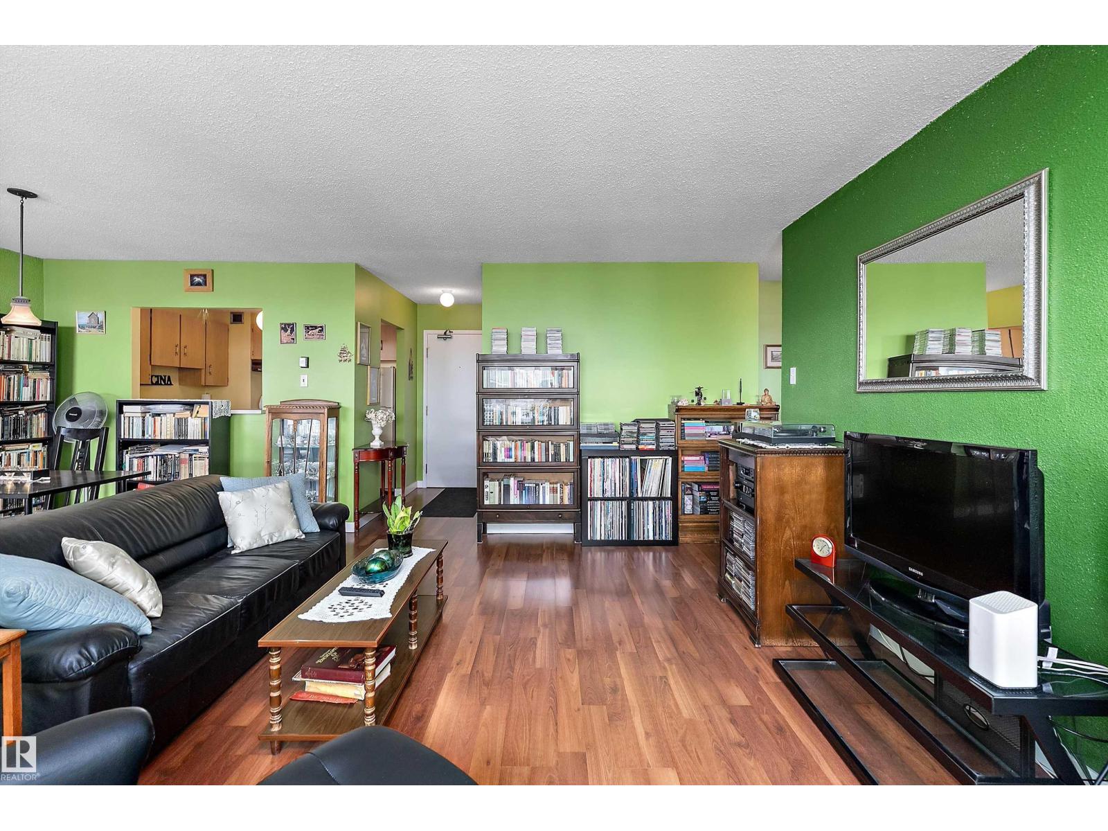 #1704 9916 113 ST NW - Image 24