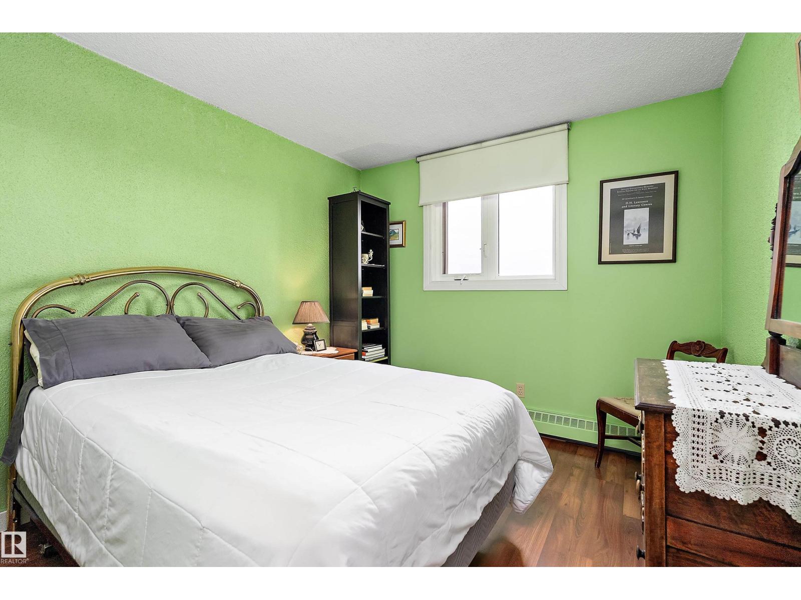 #1704 9916 113 ST NW - Image 25