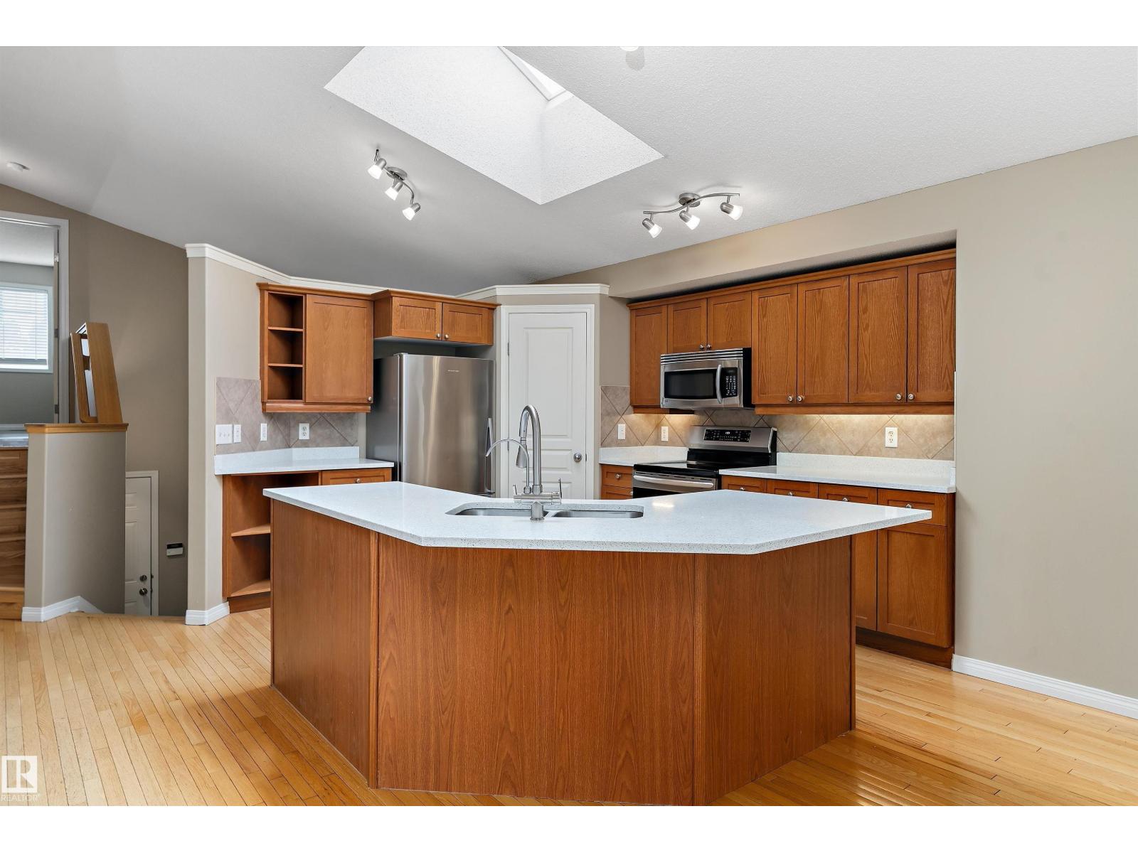 8218 Shaske Place NW NW, Edmonton — photo 9